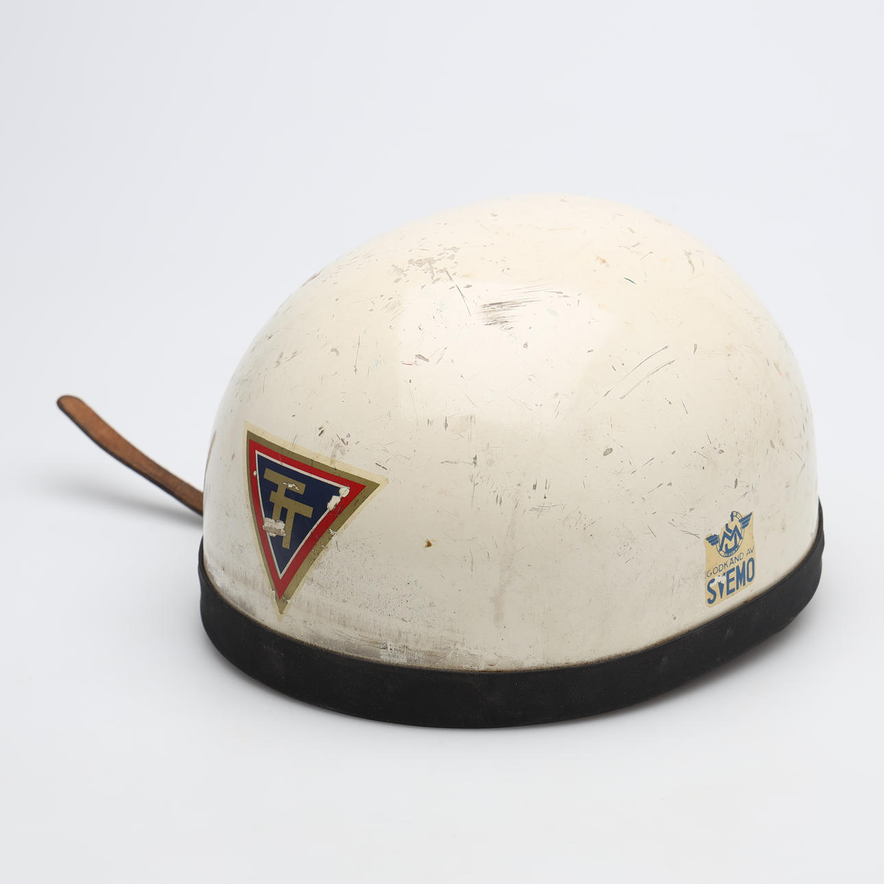 A 20th-century Svemo TT helmet.