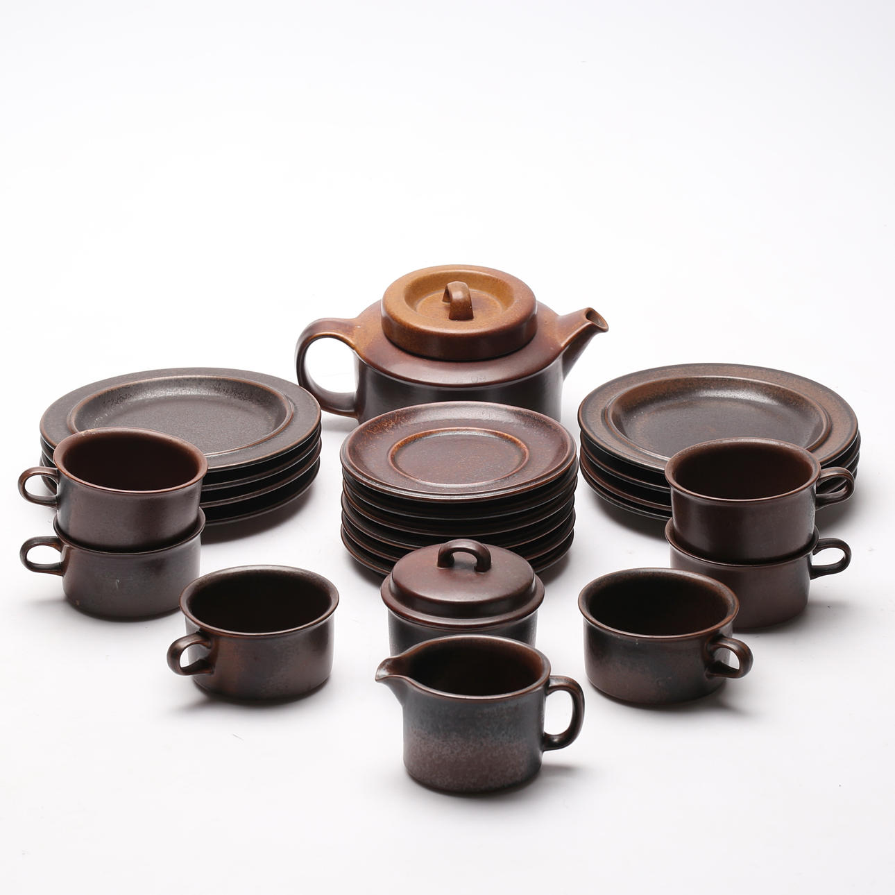 A 16-piece stoneware “Ruska” tea set, Arabia.