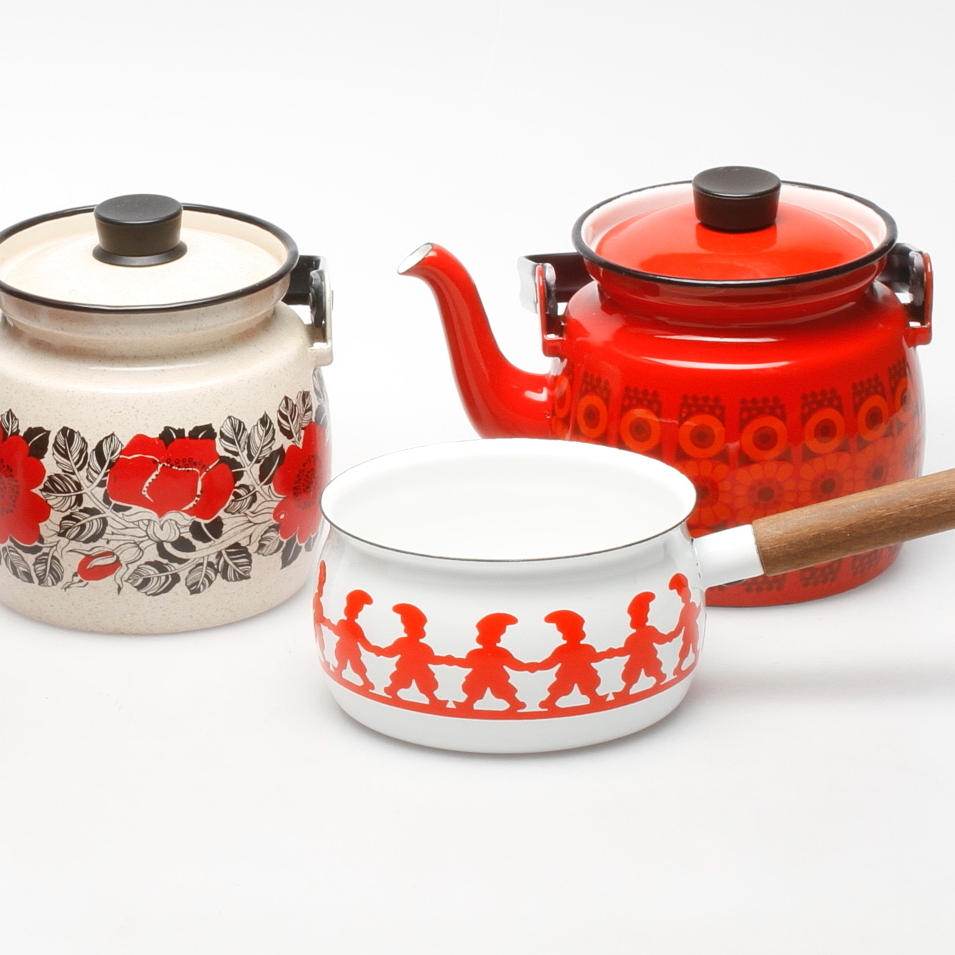 EMALJFÖREMÅL, 5 st, bl.a. Arabia.