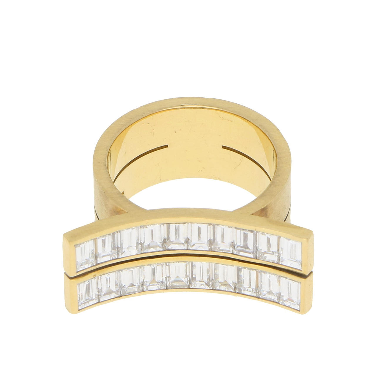 HÖGKVALITATIV DESIGNER RING.