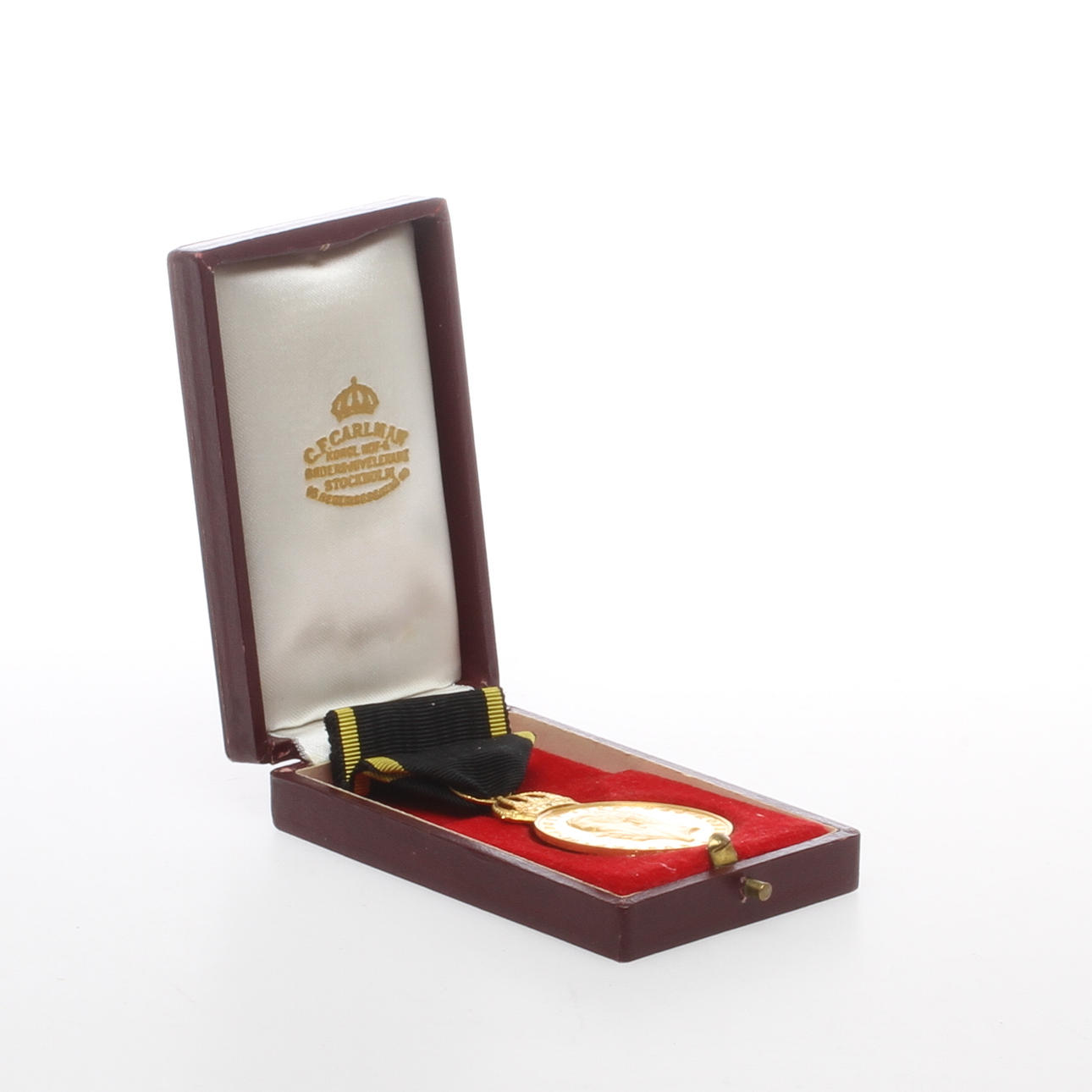 FÖRTJÄNSTMEDALJ, 18&23k guld, Gustav VI Adolf / Af Kongl. Sällskapet Pro Patria. 1954.