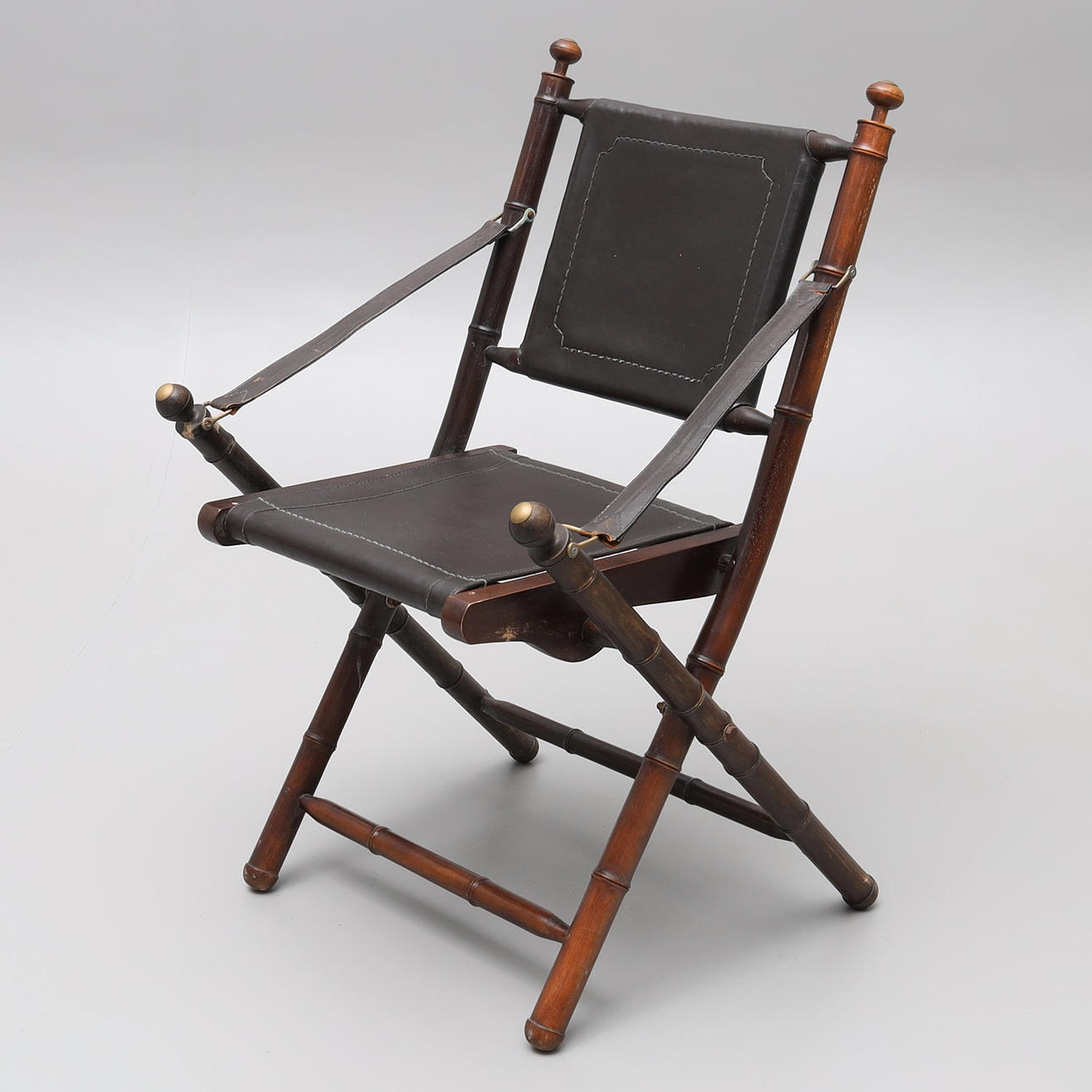 FÄLLSTOL, bambu, skinn, kolonialstil, 1900-tal.