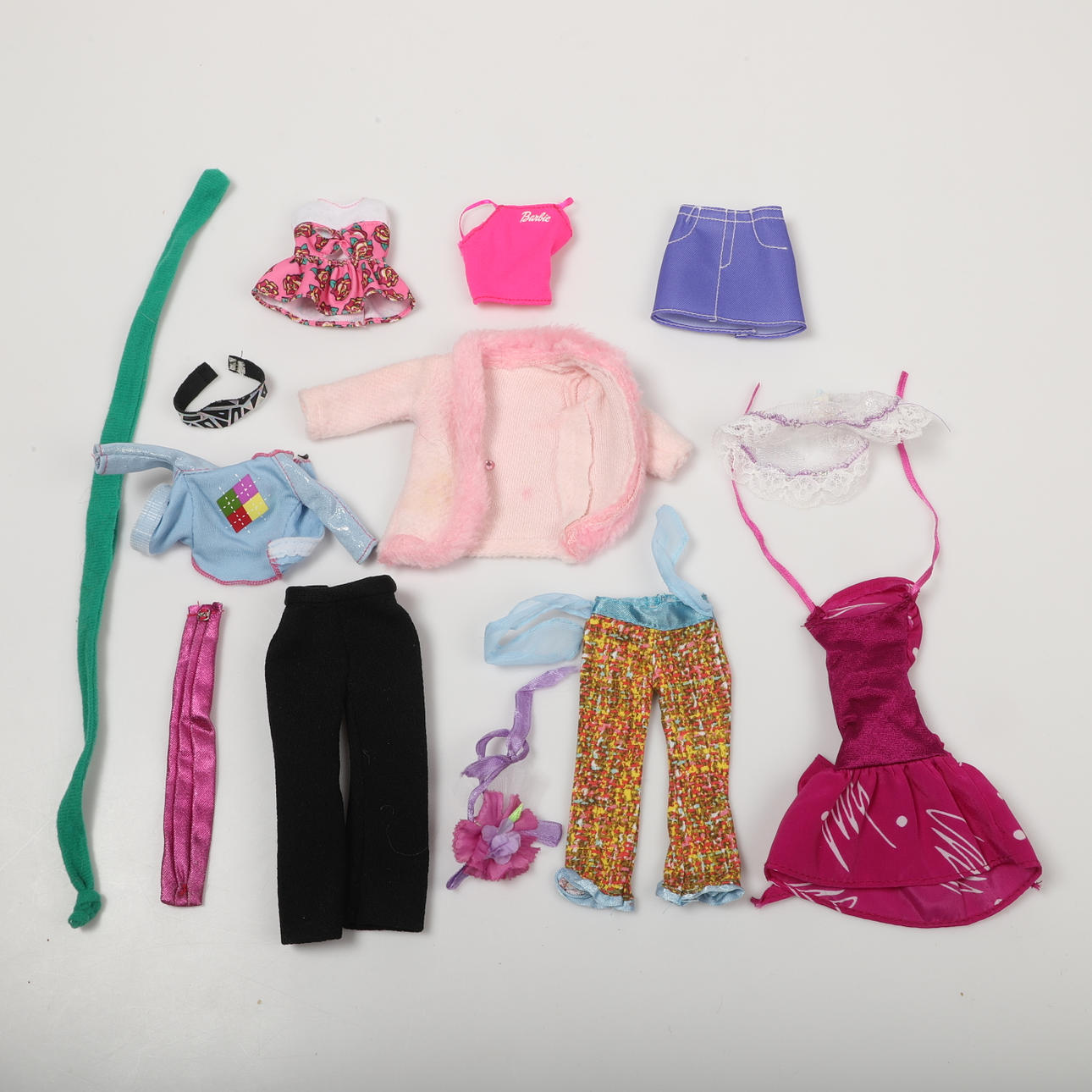 DOLLS, 6 pieces, “Barbie”, “Ken” etc., Mattel. Toys - Toys - Auctionet