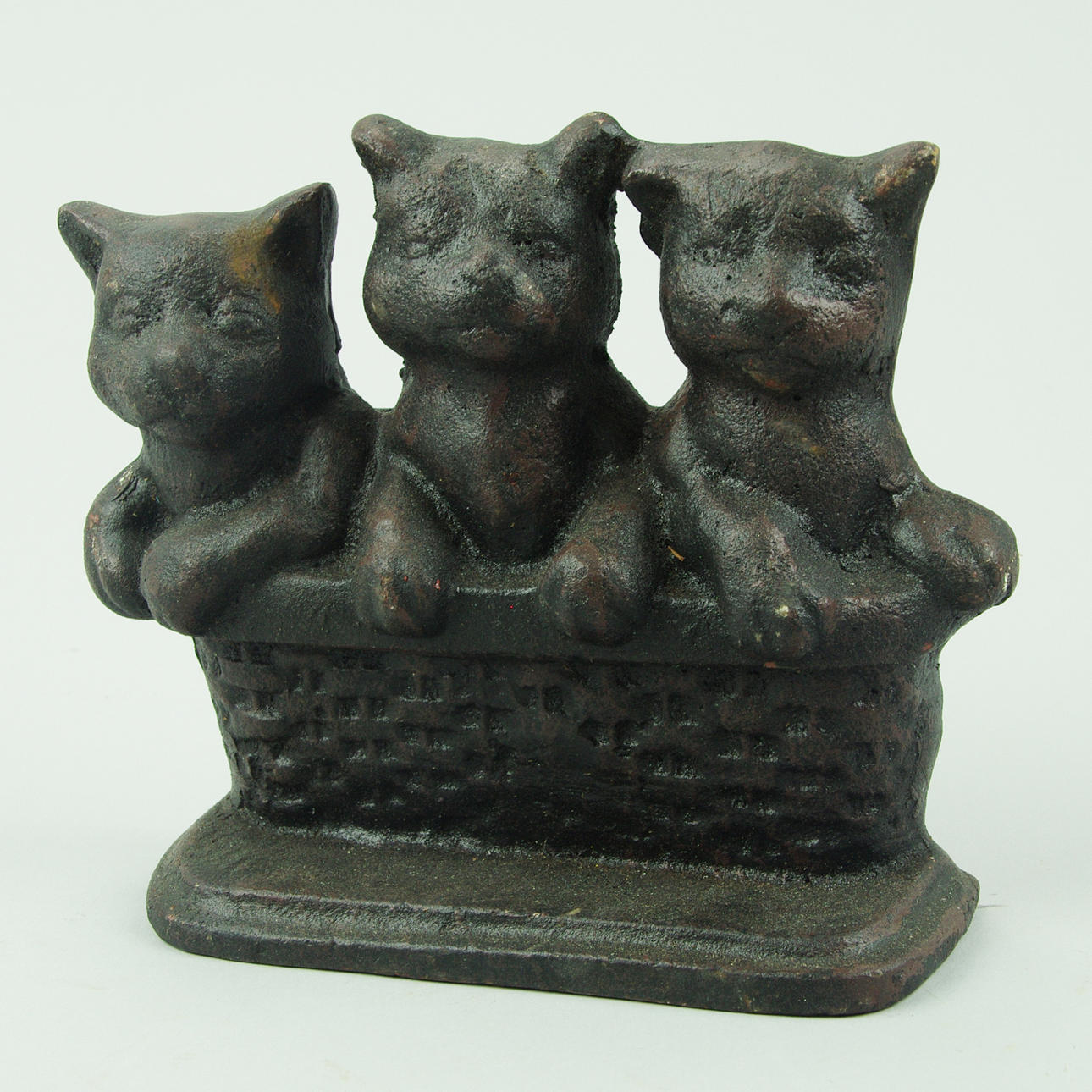 BOKSTÖD, 3 katter, gjutjärn, samtida.