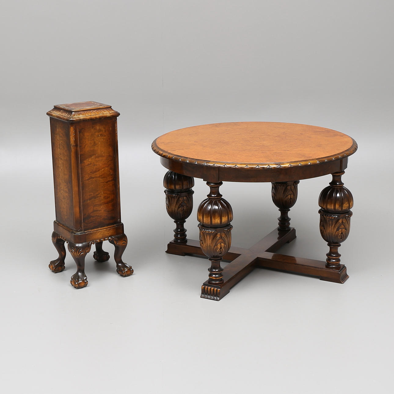 SOFFBORD samt PIEDESTAL, 1900-talets andra kvartal.