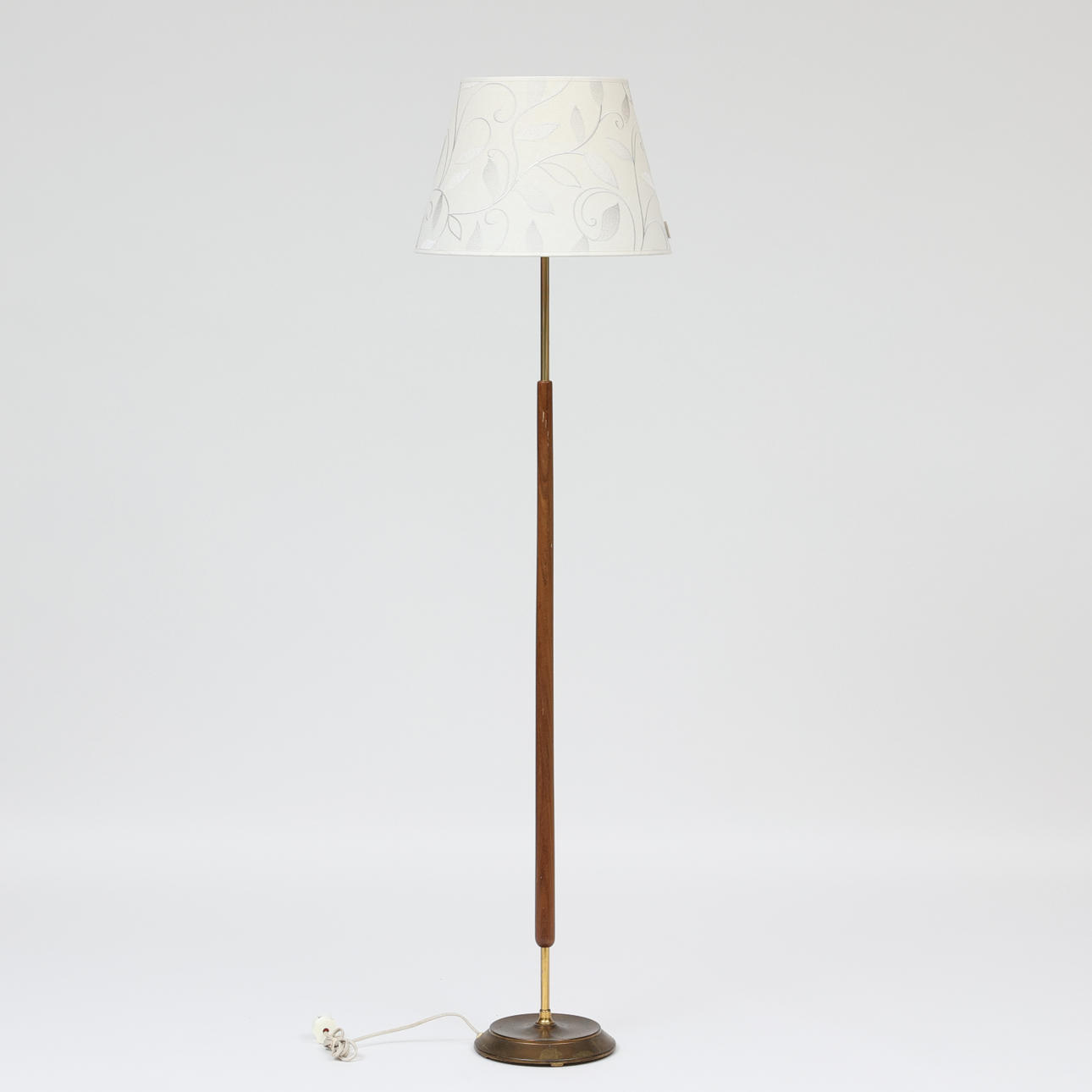 STEHLAMPE, Nussbaum und Messing, EWÅ, 20. Jahrhundert, Mitte.