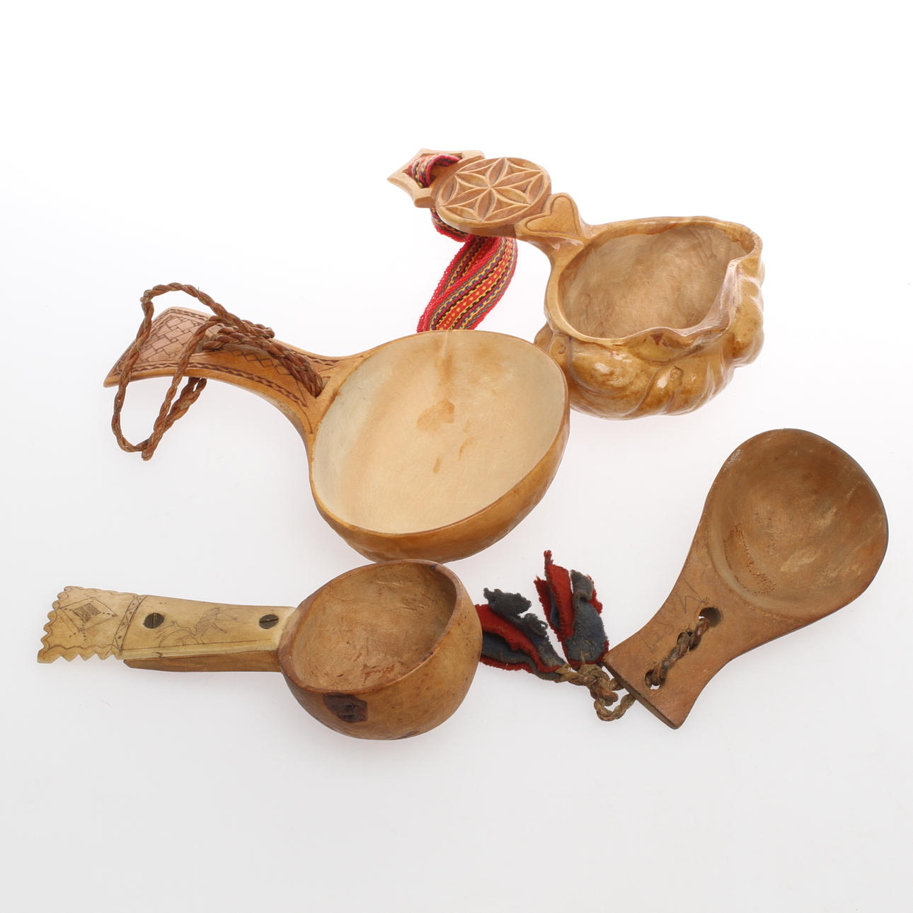 KÅSOR, 4 st, samisk slöjd, trä och renhorn, 1900-tal.