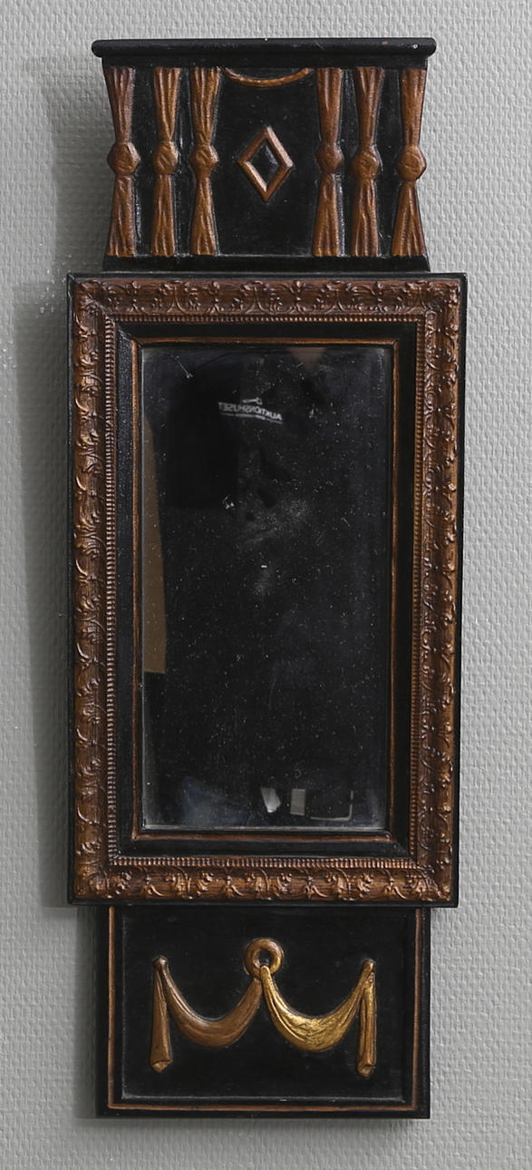 SPEGEL samt VÄGGRELIEF, 18/1900-tal.