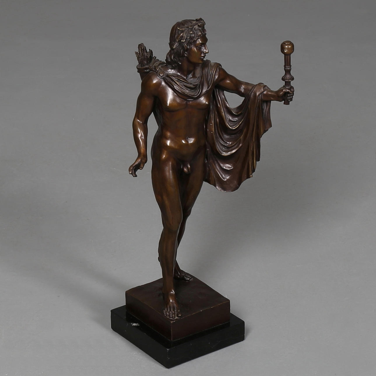 OKÄND KONSTNÄR. Olympiamannen, brons, osignerad.