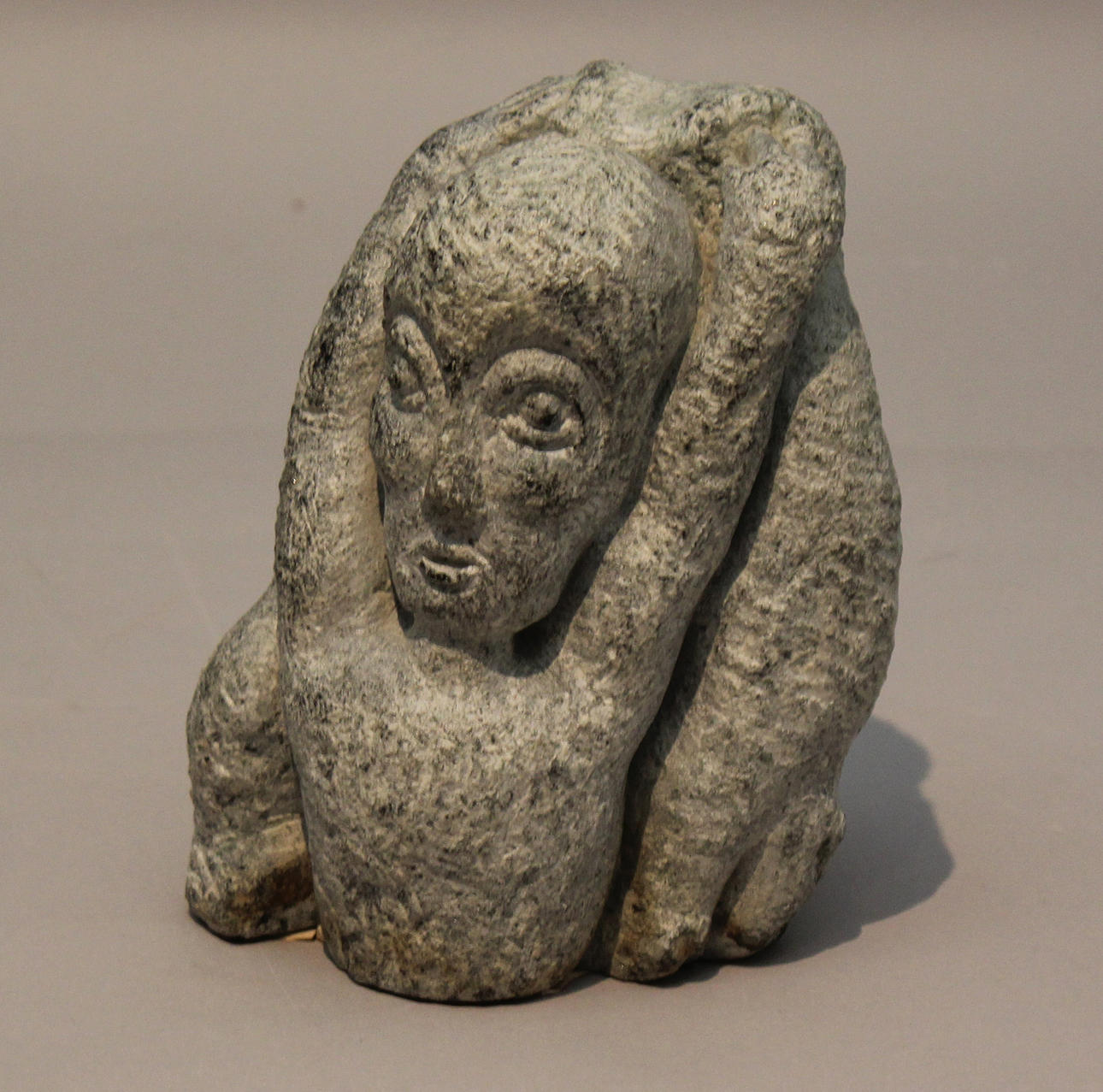 LORE NYNNELL. "Varg"Skulptur i täljsten. Signerad.