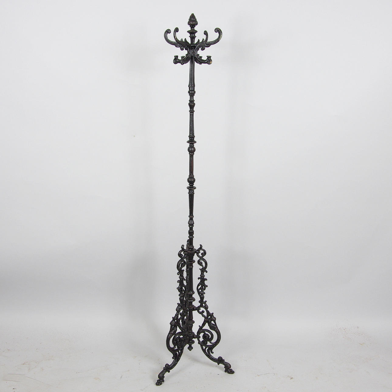 TAMBURMAJOR, gjutjärn, samtida.