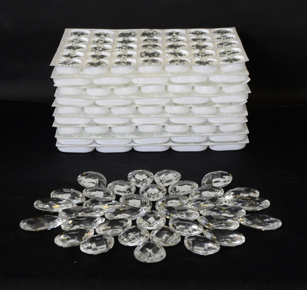 KRISTALLPRISMOR, 1-låda, 350 stycken.