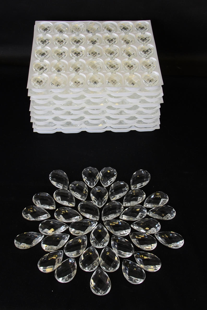 KRISTALLPRISMOR, 1-låda, 350 stycken.