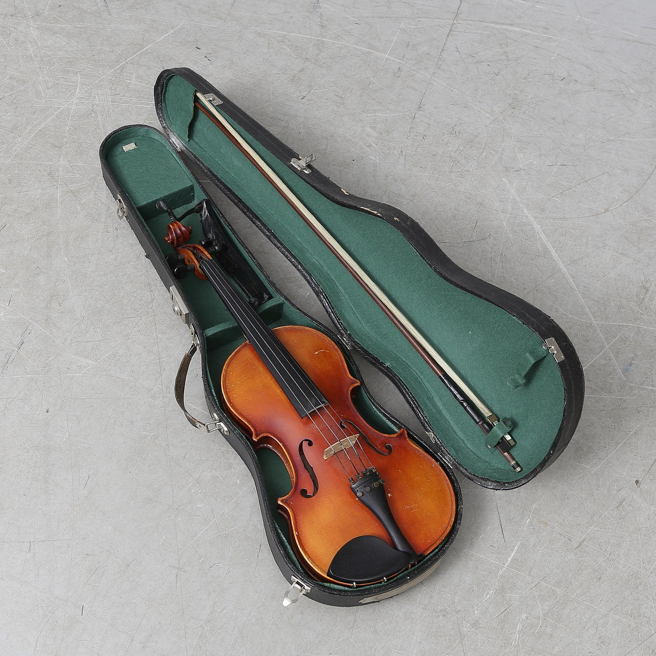 FIOL MED STRÅKE, Mittewald, 1900-tal.