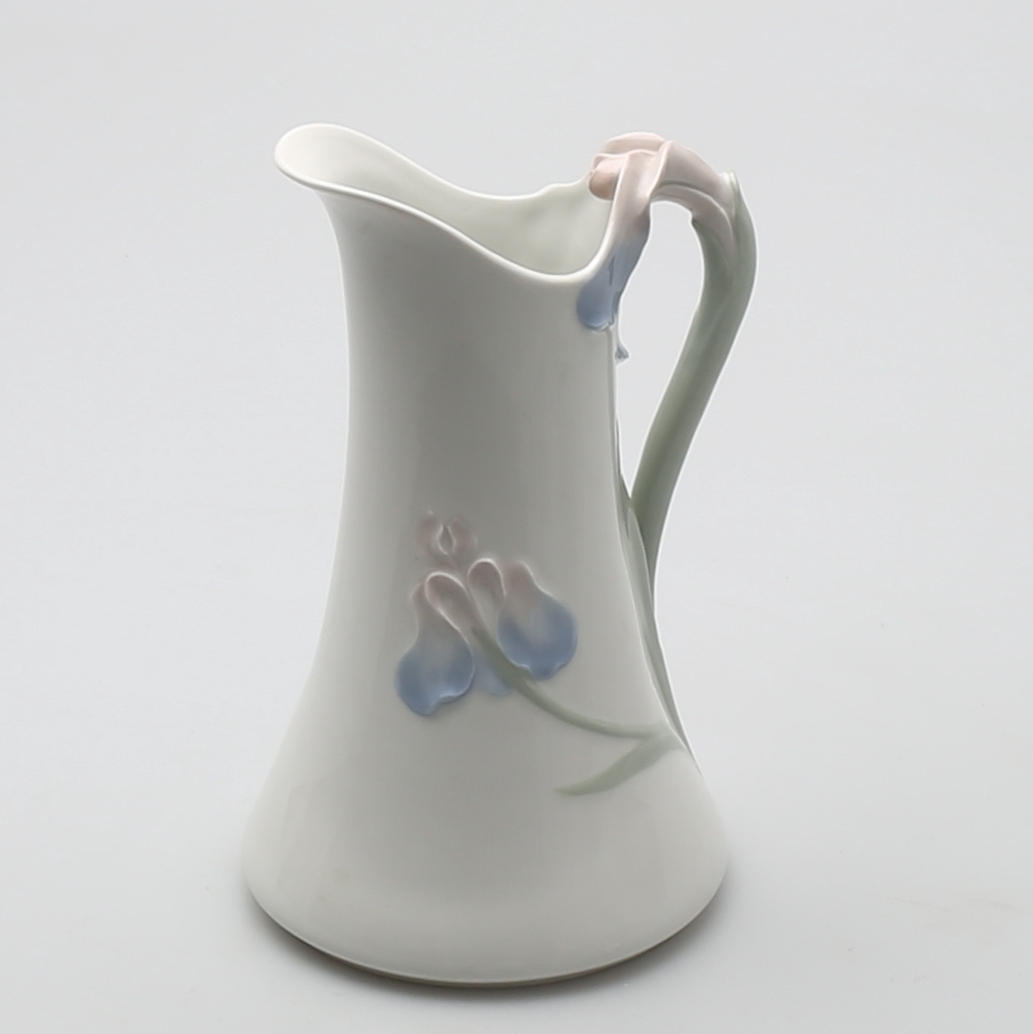 ALF WALLANDER. Tillbringare i porslin "Iris", Rörstrand 1896-1910.