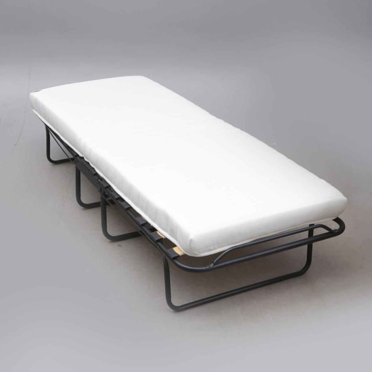 EXTRASÄNG, med madrass.