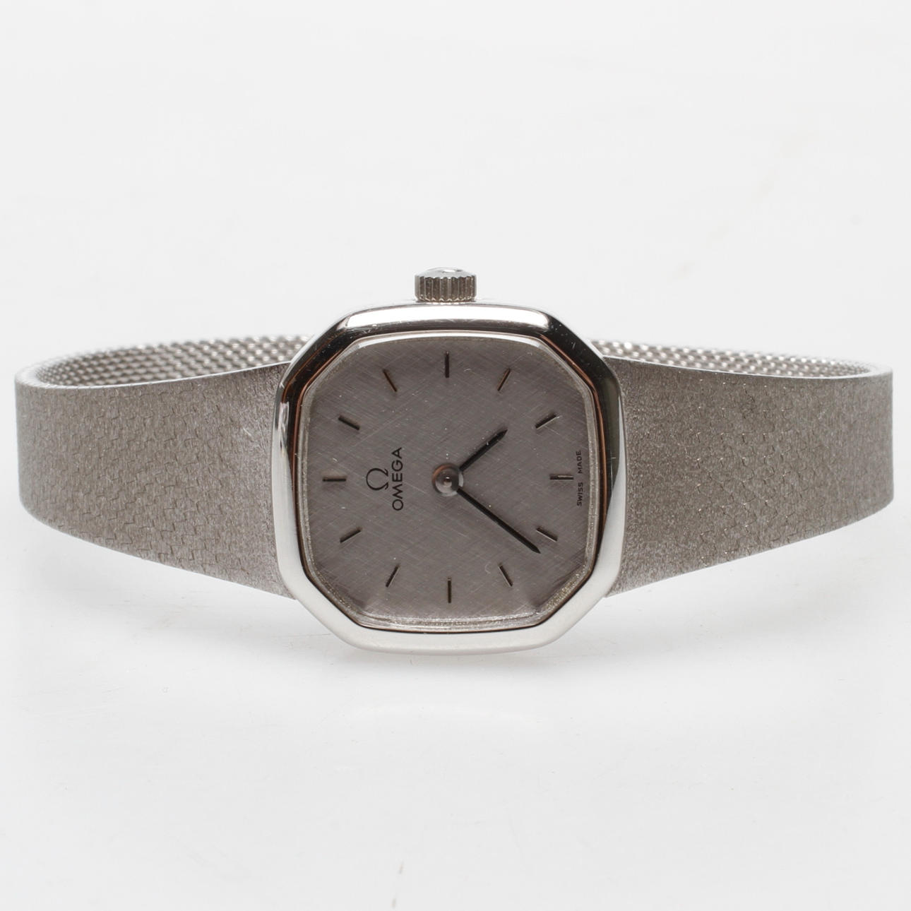 DAMARMBANDSUR, Omega, vitguld 18k, vikt ca 41,9 gram, New old stock.