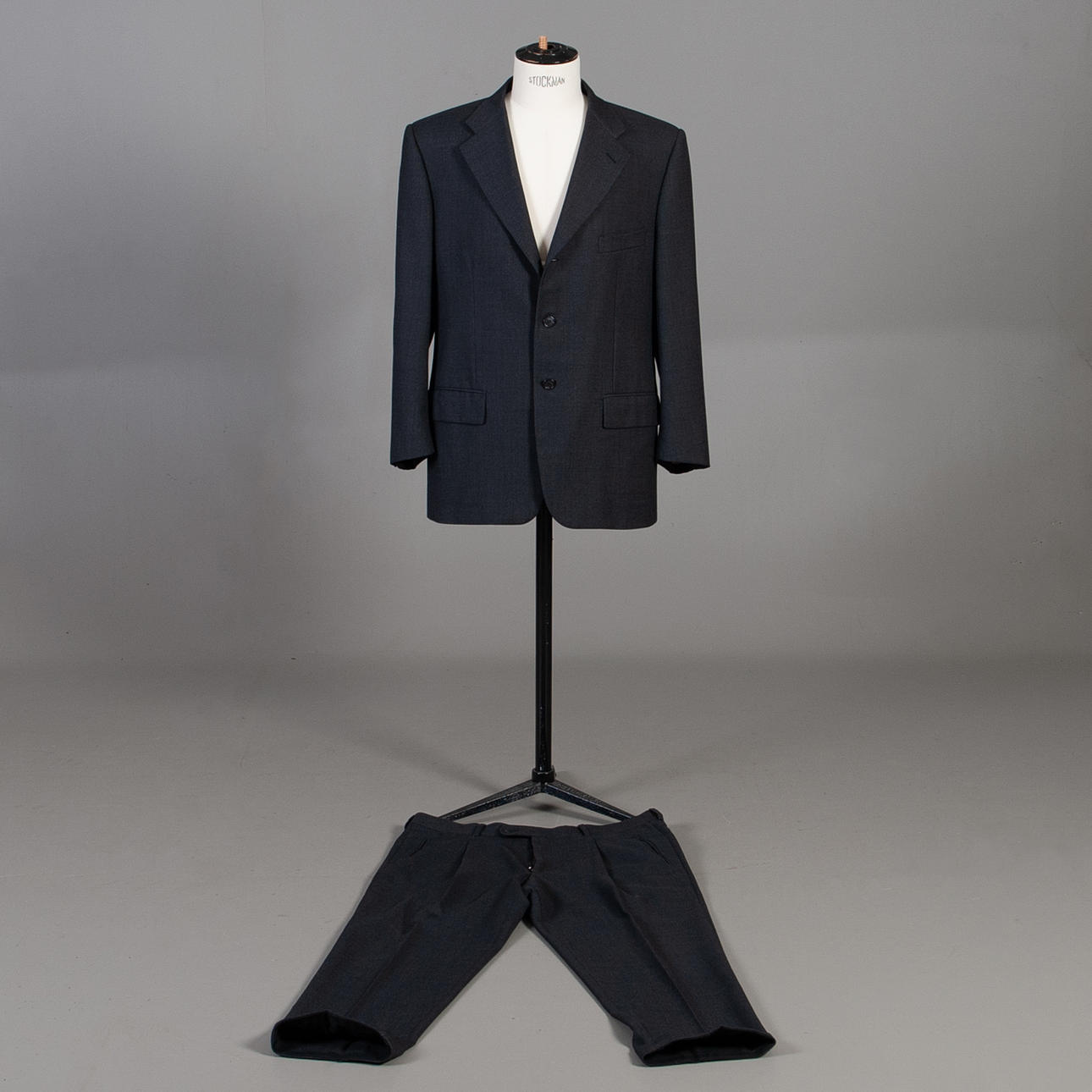 KOSTYM CORNELIANI. Herr, extra fin ull, Italien.