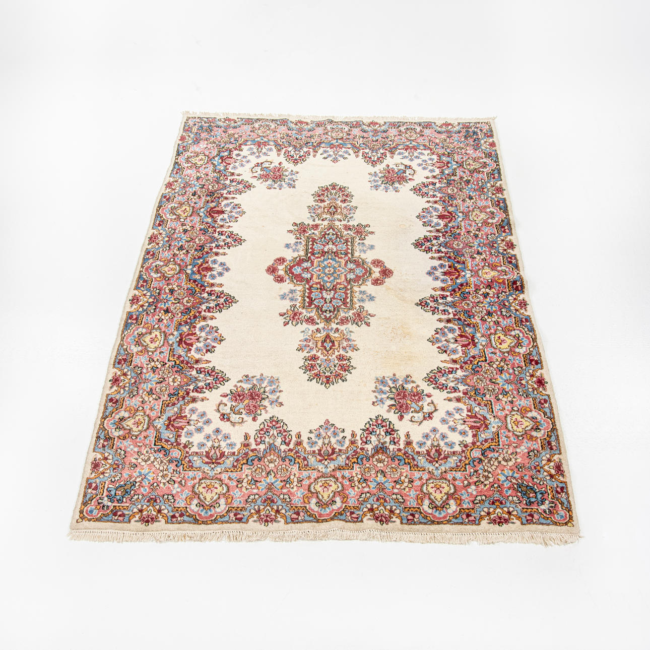 MATTA, Kirman, 295 x 180 cm.