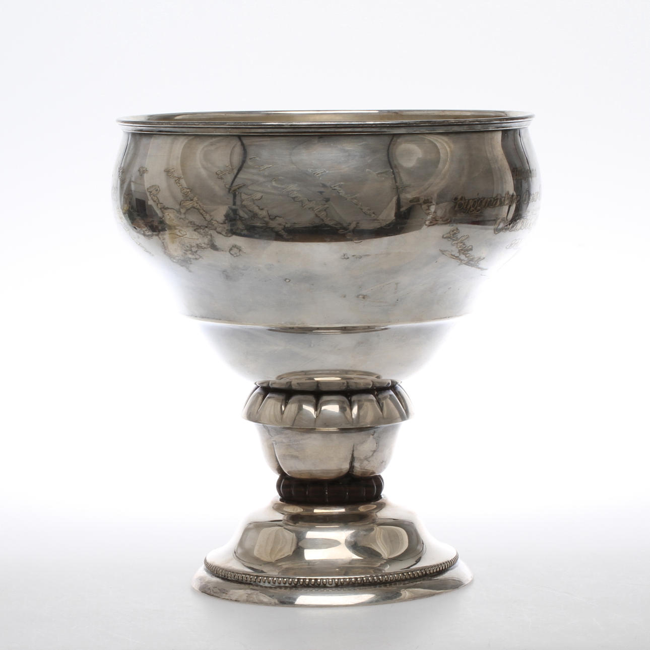 CHAMPAGNEKYL/ PRAKTSKÅL, trä och nysilver, 1920-tal.