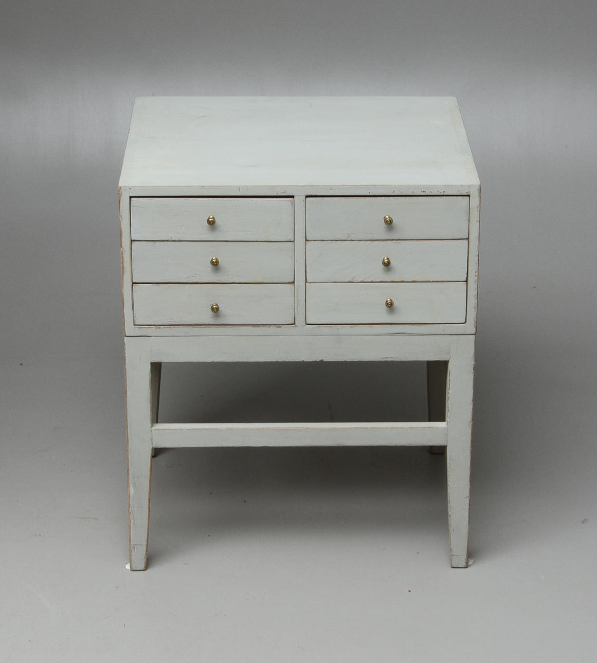 SYBYRÅ, gråmålad, 1900-tal.