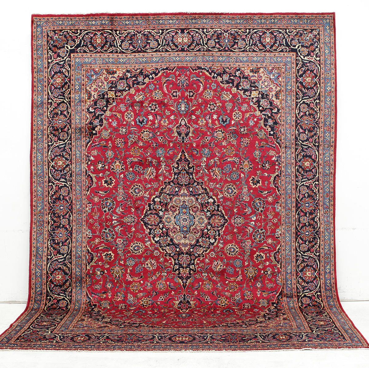 MATTA, Persisk, Meshed, (fine), 395 x 297 cm.