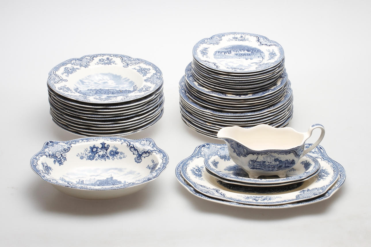 MATSERVIS, 43 delar, "Old Britain Castles"Johnson Bros England.