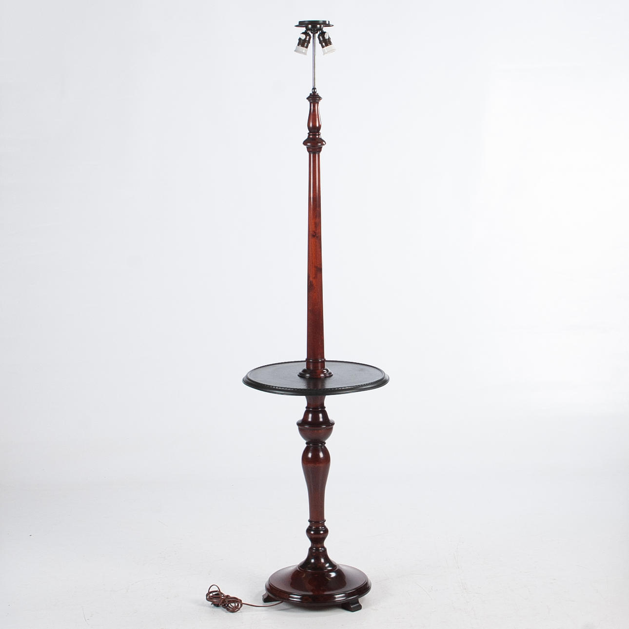 Eine Art-Deco-Stehlampe der 30er Jahre.