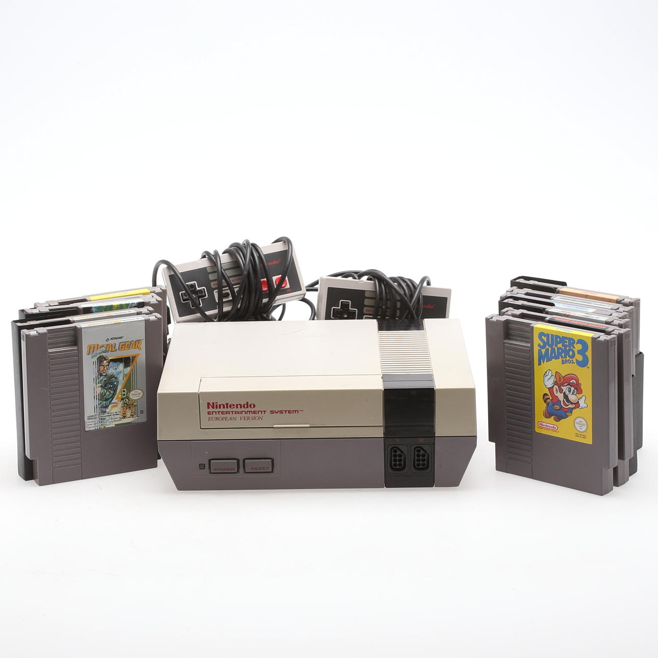 SPELKONSOL, samt SPEL, 11 st, Nintendo 8-bit, 1900-talets slut.