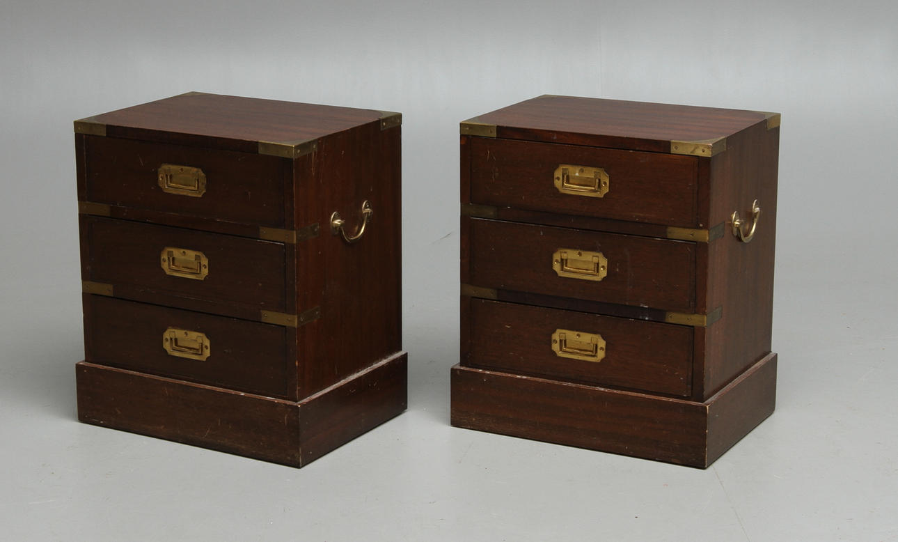 SÄNGBORD, 1 par, England, 1900-tal.