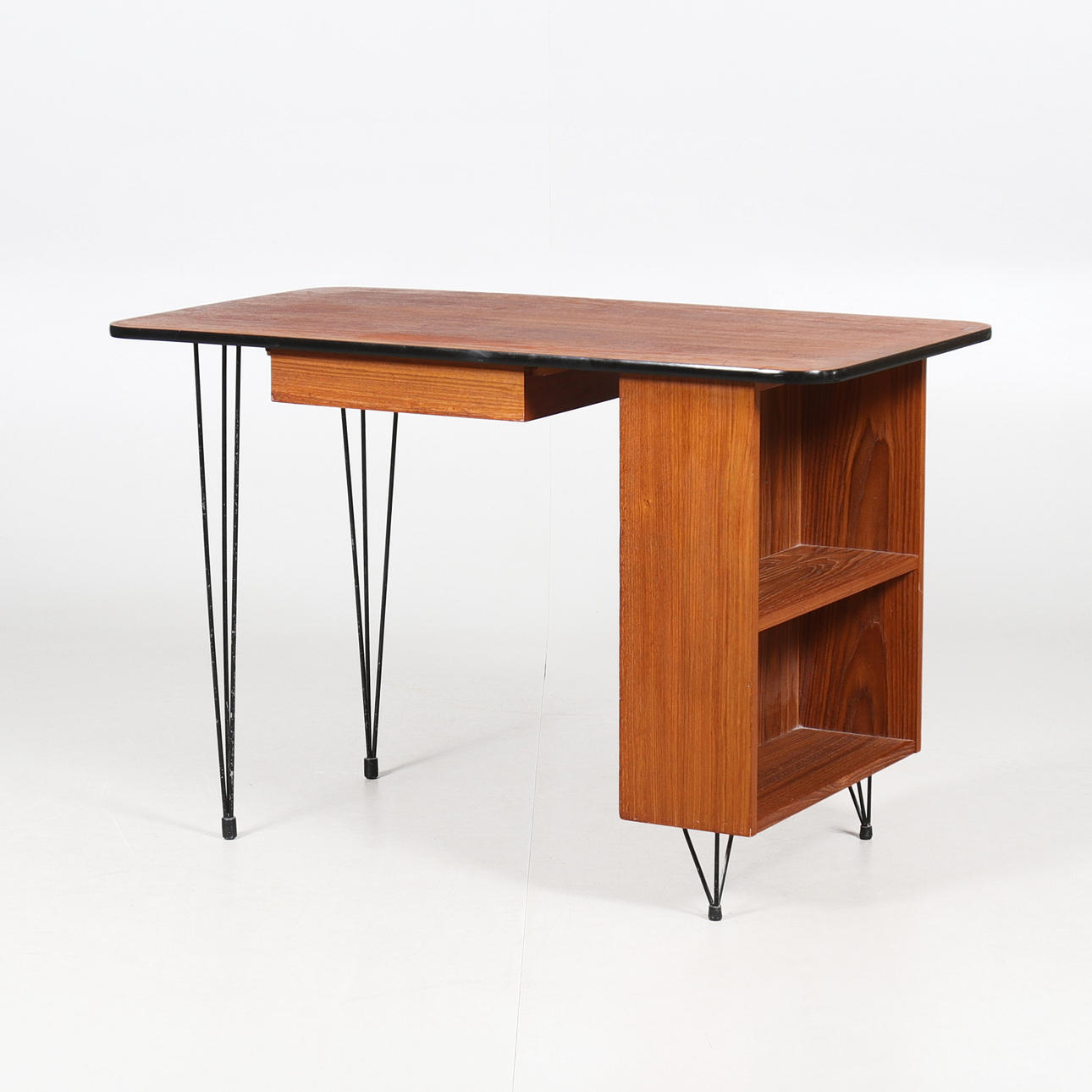 SKRIVBORD, teak, string. 1900-talets mitt.