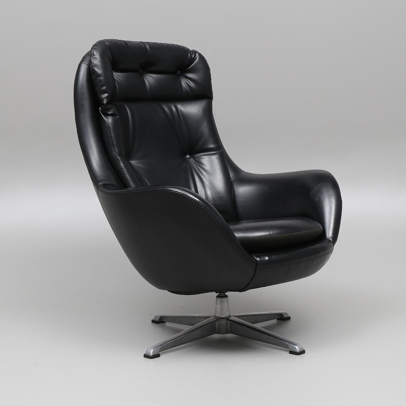 SNURRFÅTÖLJ, 1970-tal.