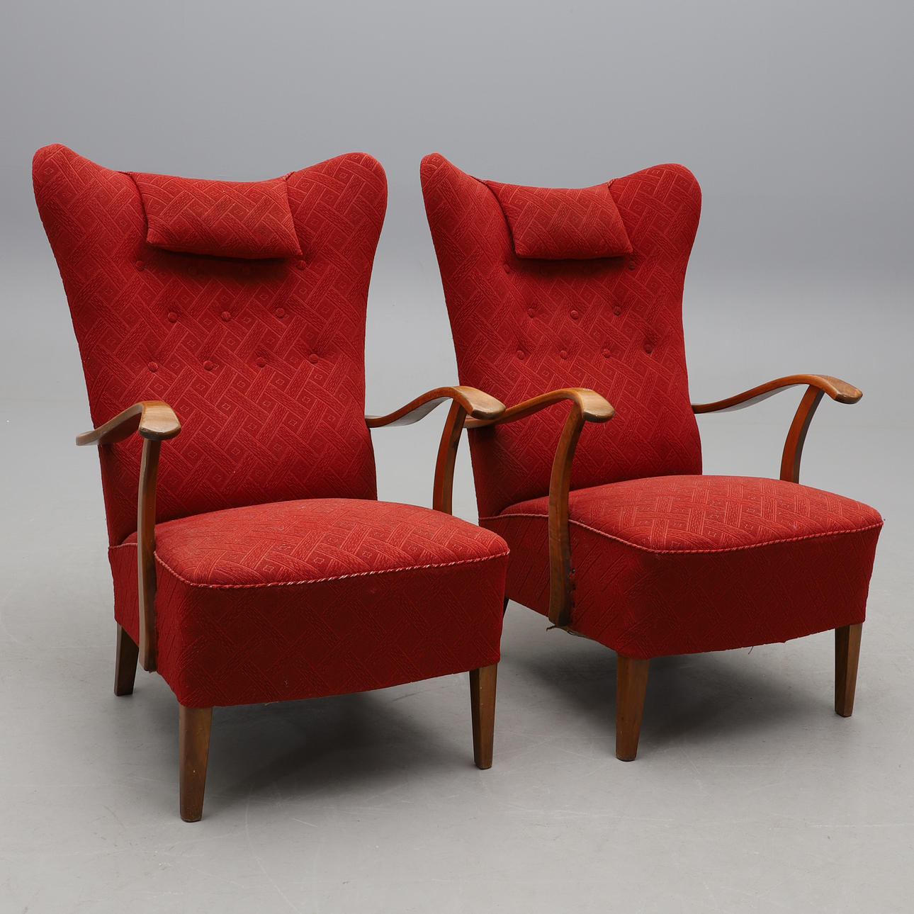 FÅTÖLJER, ett par, 1940/50-tal.