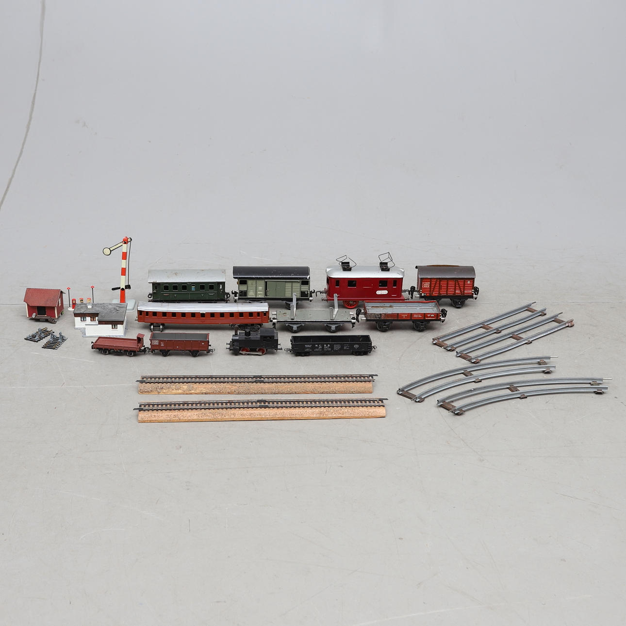MODEL TRAIN PARTS, including Märklin, Boco & Rivarossi, 20th century.