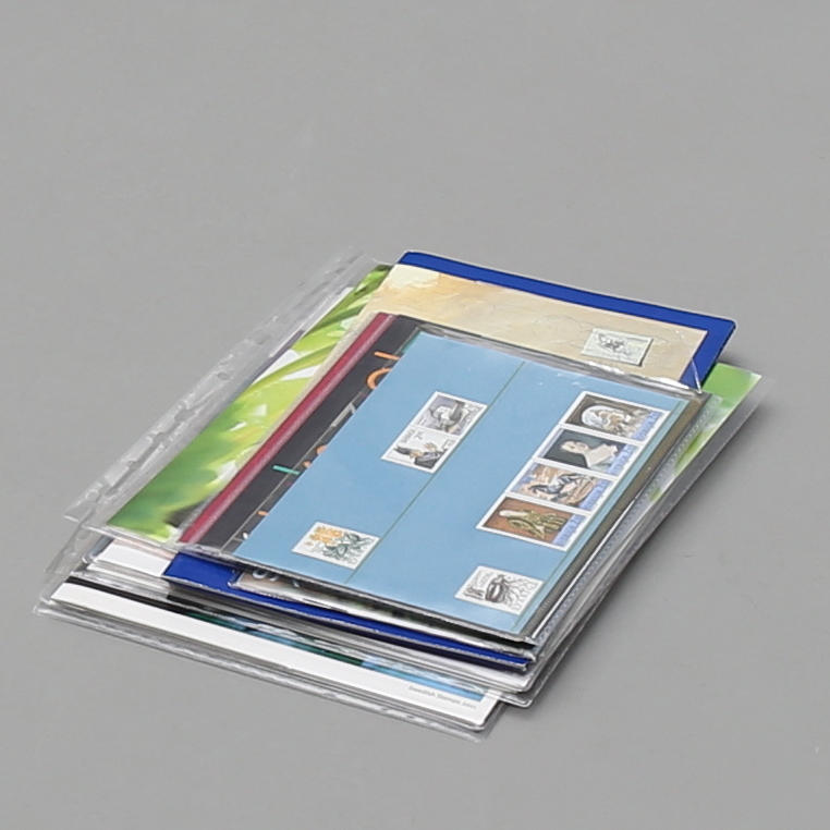 FRIMÄRKEN, 8 utgåvor med svenska frimärken, postfriska, bl a åren 1985, 1989 samt 2010 - 2014.