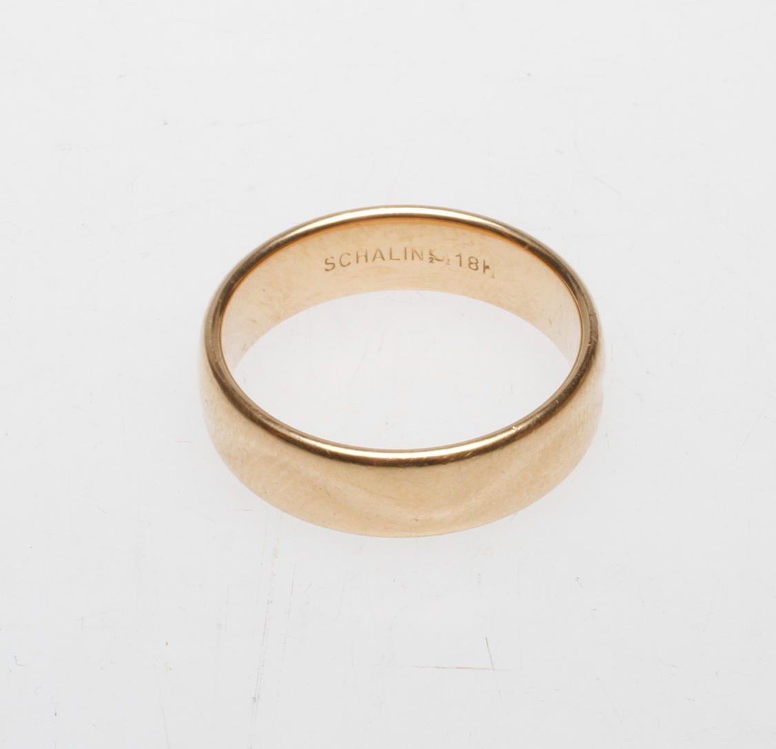 RING, 18k guld, vikt ca 8,4 gr.