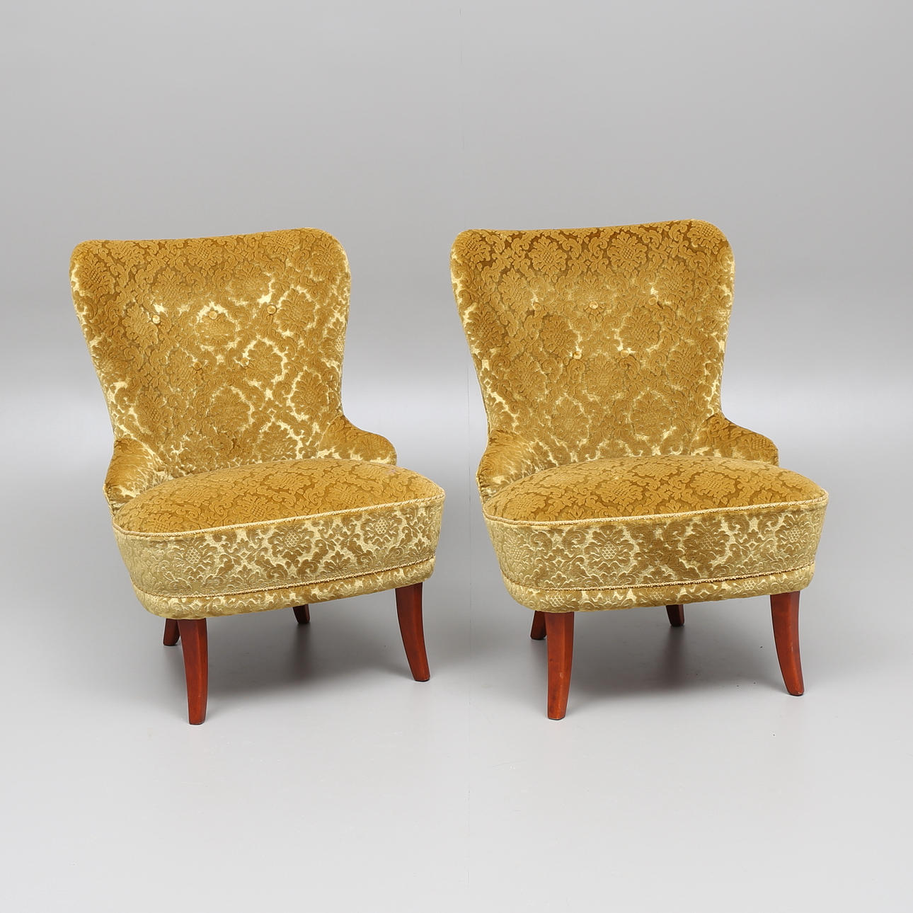 EMMAFÅTÖLJER, ett par, 1900-tal.