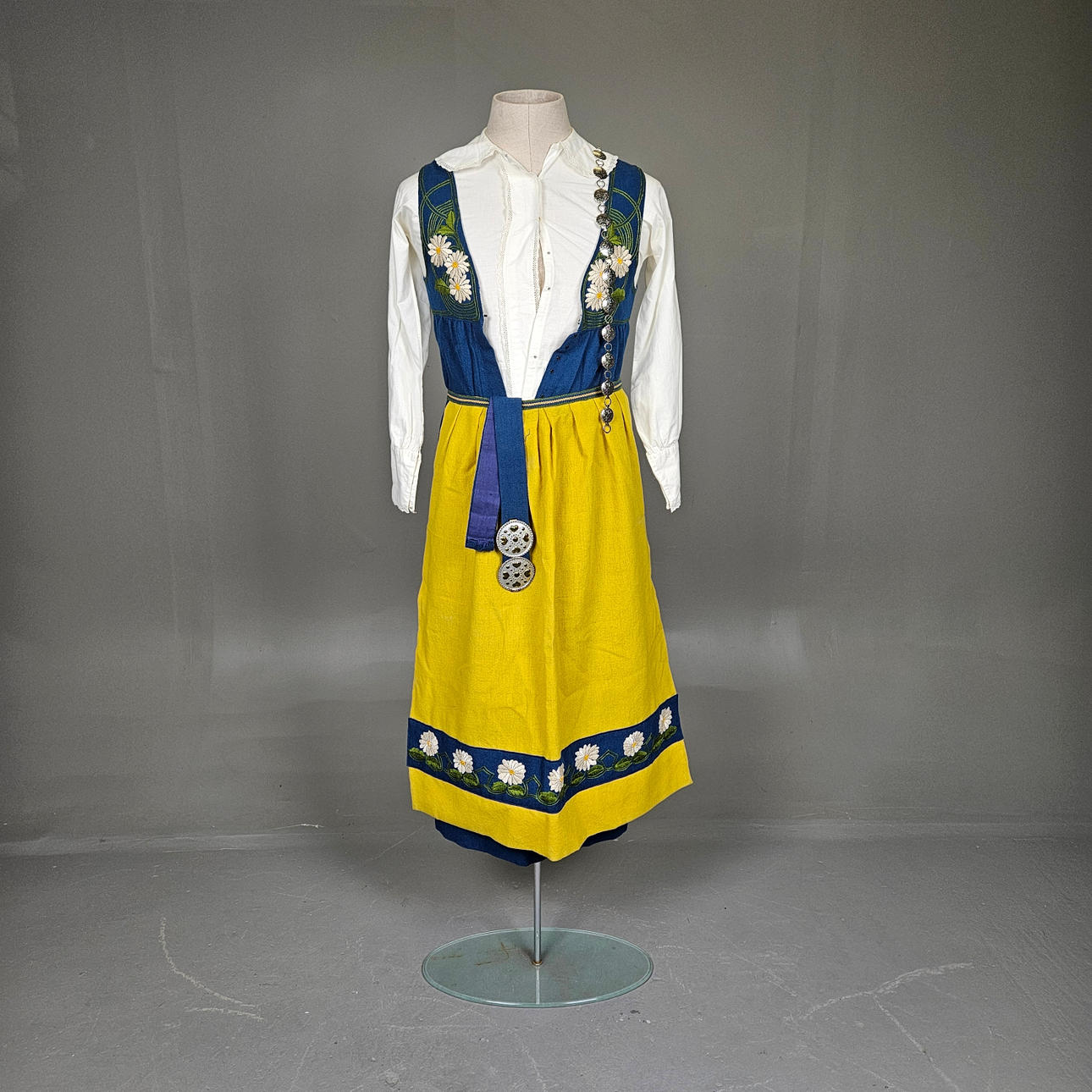 FOLKDRÄKT, Sverigedräkten.