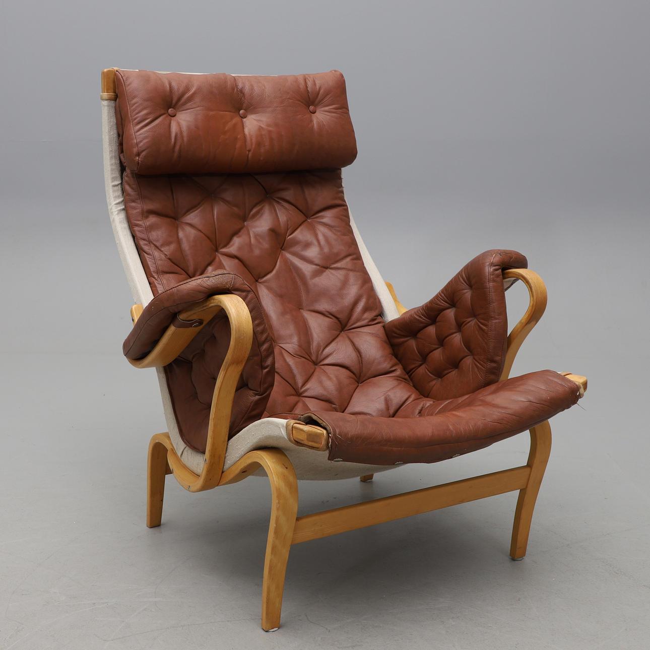 BRUNO MATHSSON. NOJATUOLI, ”Pernilla”, Dux.