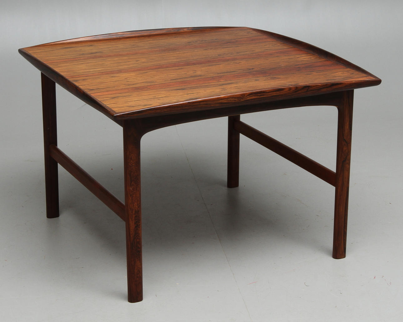 SOFFBORD. jakaranda, "Frisco" Folke Ohlsson Tingströms för "Bra-Bohag"-serien.