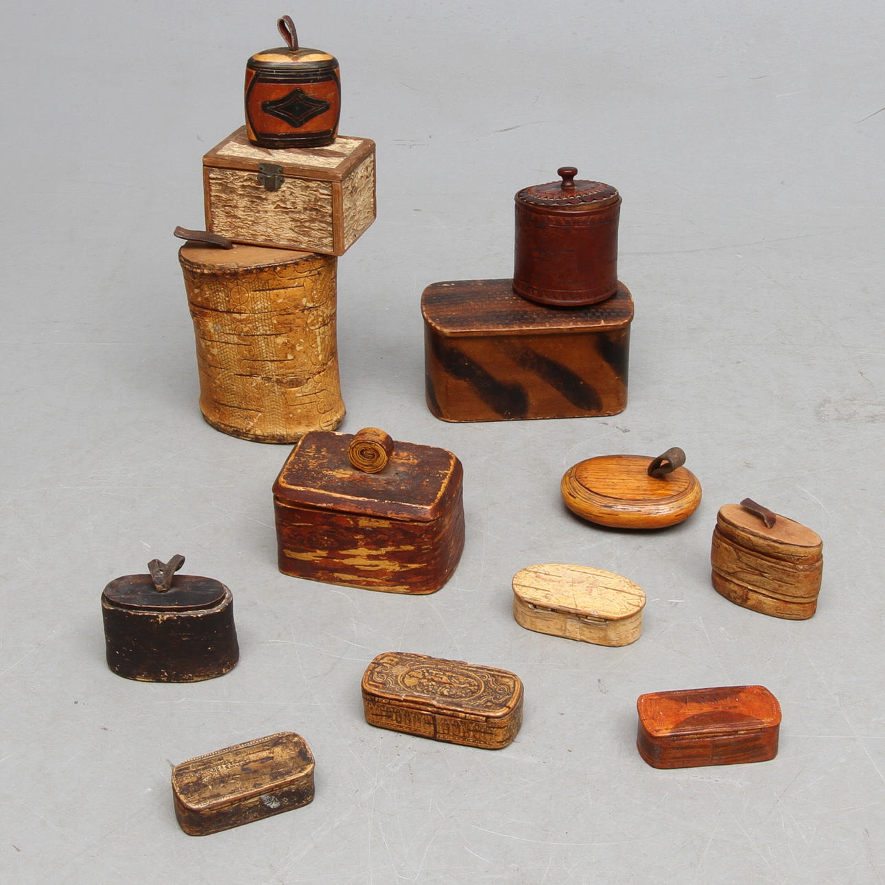 DOSOR/ASKAR, 13 st, näverarbeten, 1700-1900-tal.