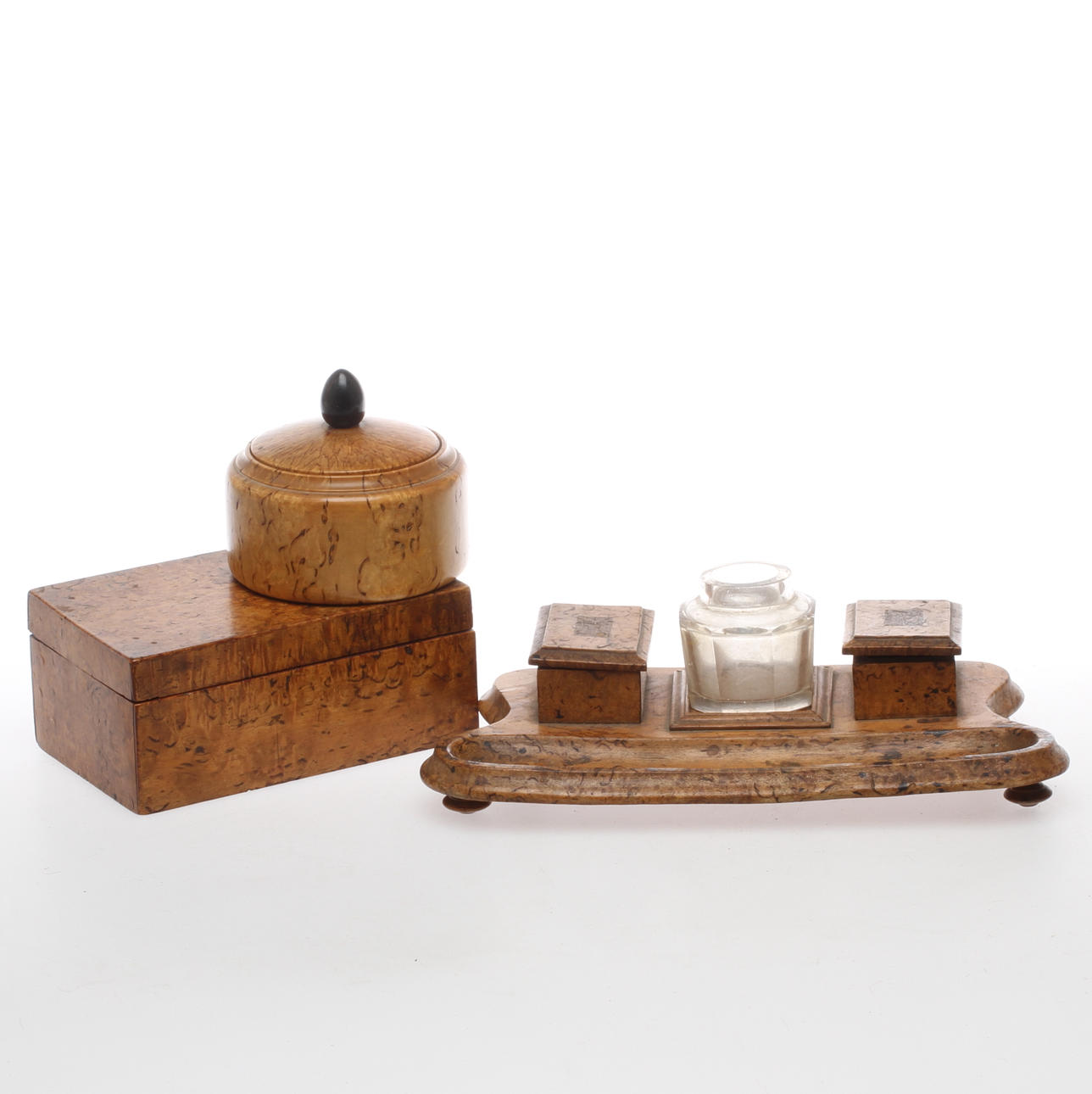 BLÄCKSTÄLL, DOSA samt ASK, masurbjörk, 1800/1900-tal.