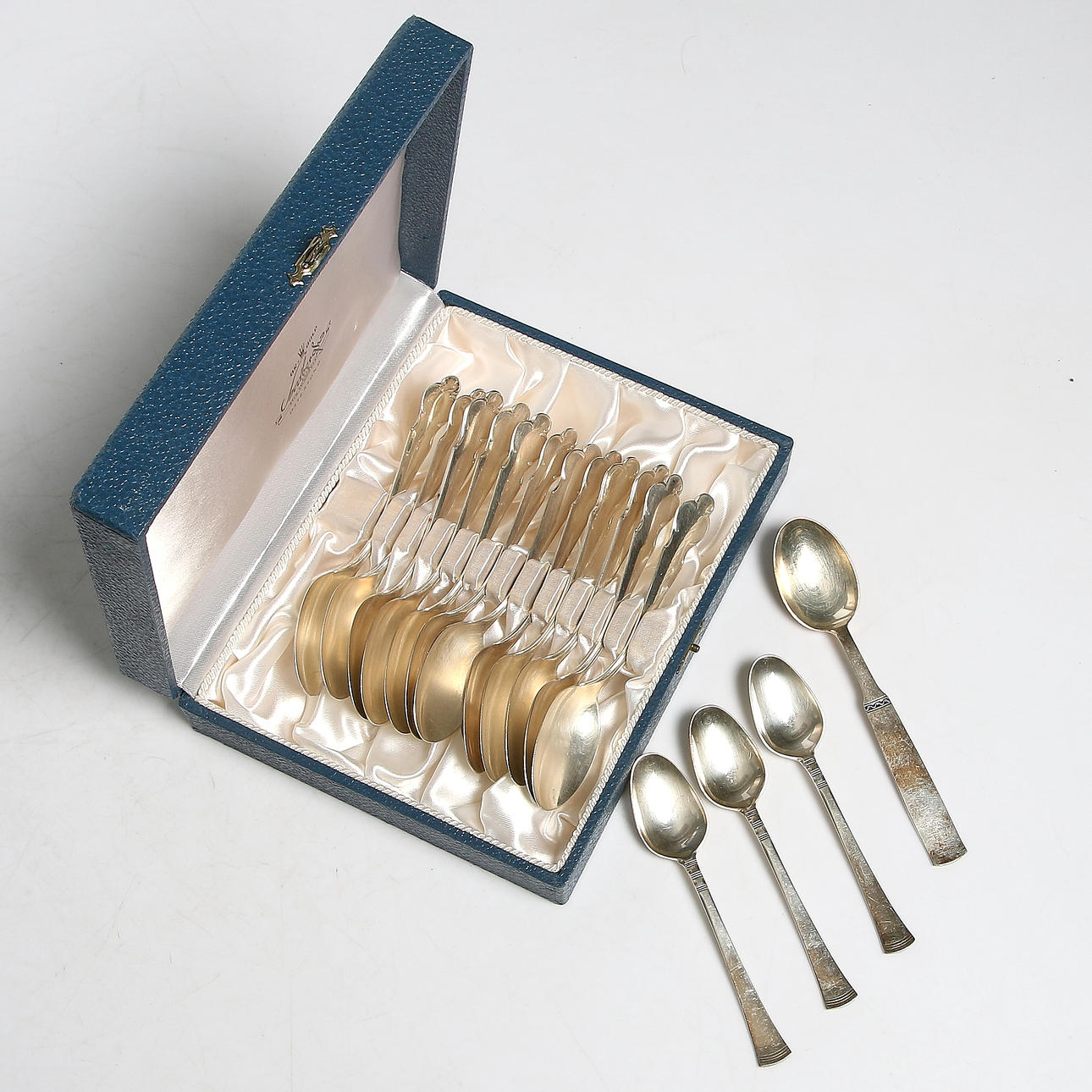 SKEDAR, 16 delar, silver. bl.a. MGAB och Theresia/Disa. Vikt 380 gram.