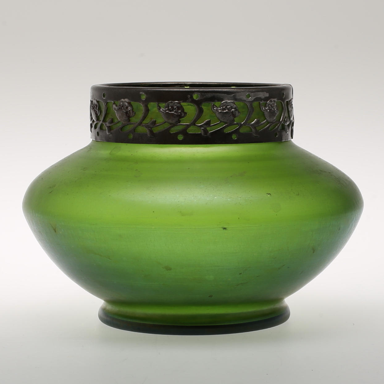 VAS, glas och metall. Jugend.