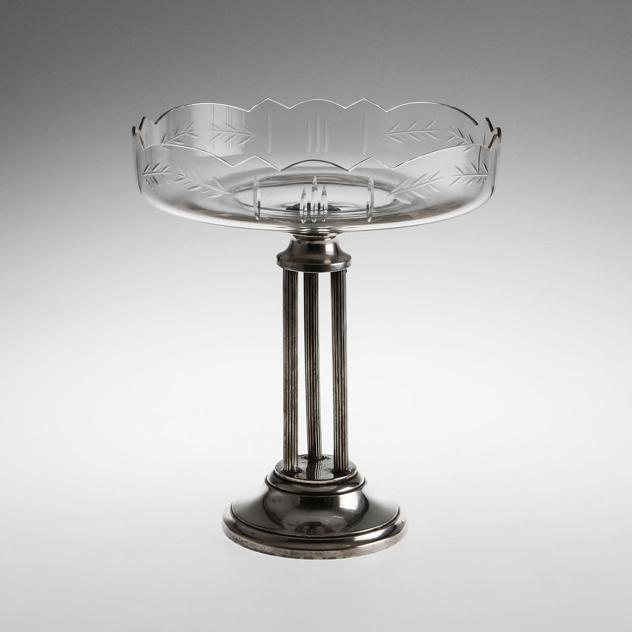 UPPSATSSKÅL, nysilver och glas.