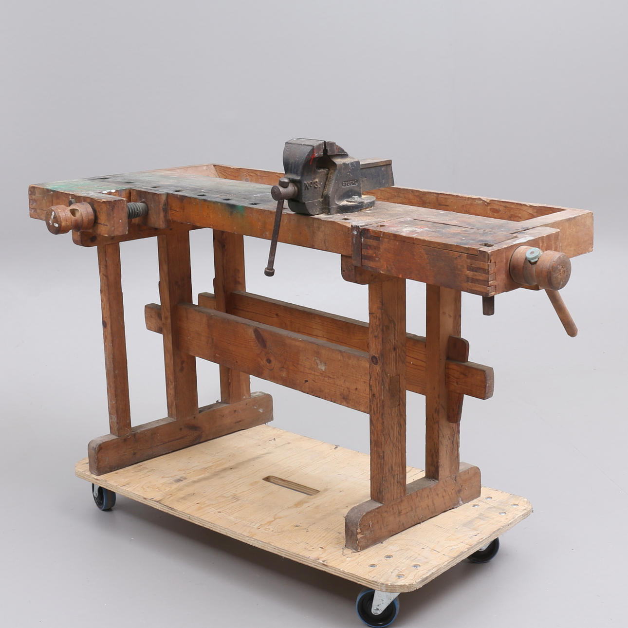 Höyläpenkki ruuveilla, 1900-luku.