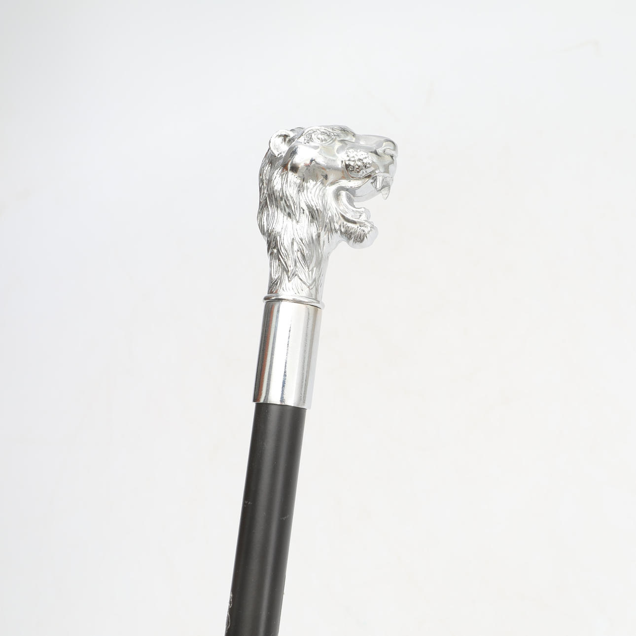 SWORDSTICK, lion's head. Weapons & Militaria - Edged weapons - Auctionet