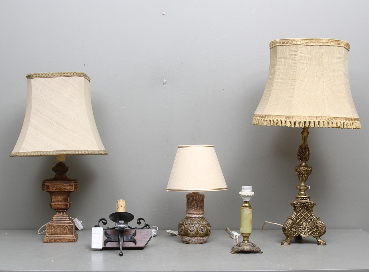 BELYSNINGSFÖREMÅL, 5 delar, 1900-tal.