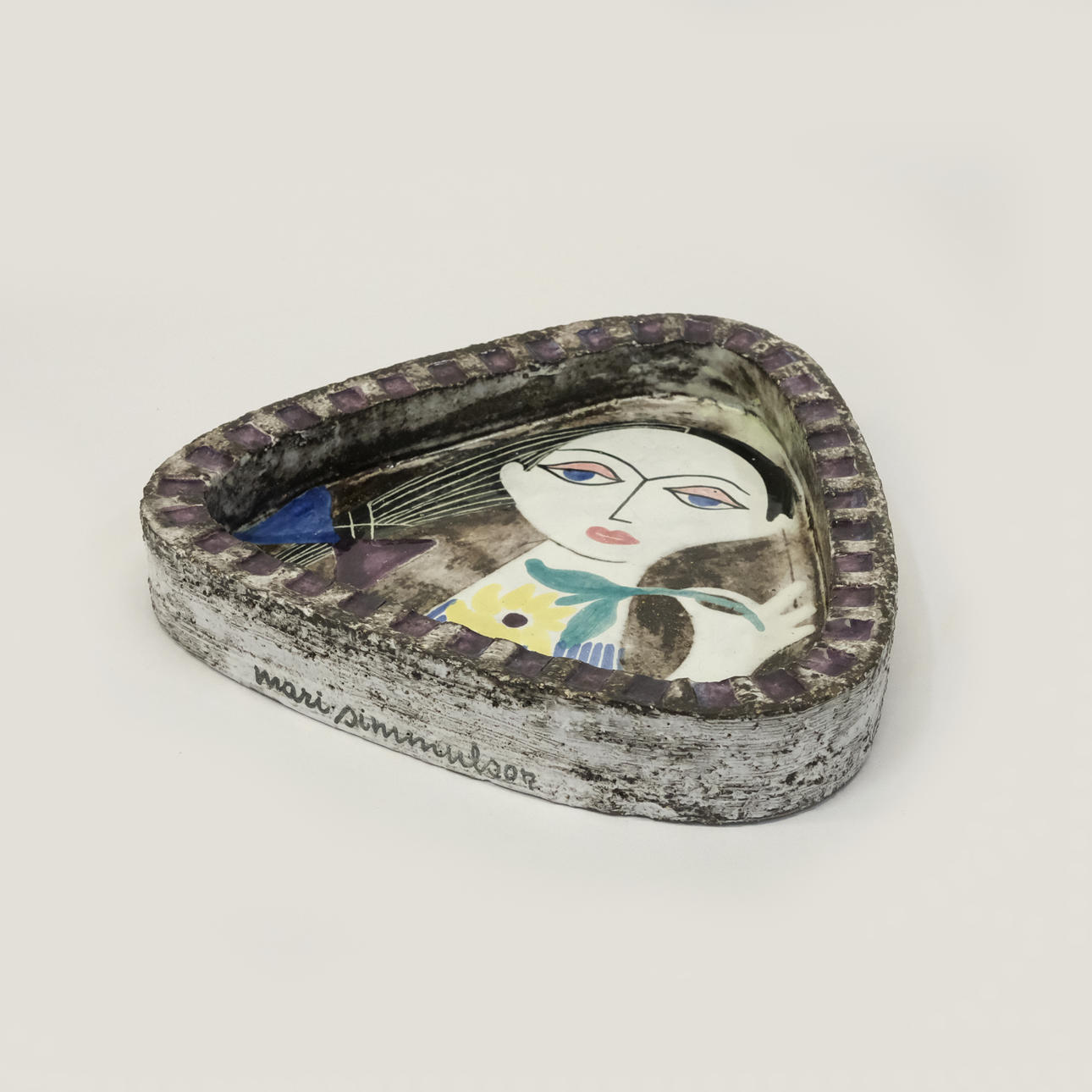 MARI SIMMULSON. UPPSALA EKEBY. FAT, STENGODS.