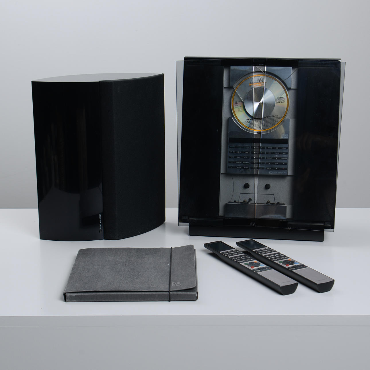 BANG & OLUFSEN, BeoSound Overture & Beolab 4000.